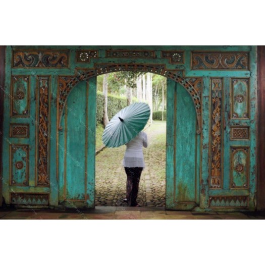 Puerta corredera oriental