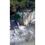 Bañera de mármol tallada