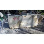 Bañera de mármol tallada