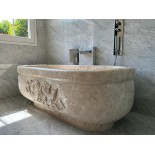 Bañera de mármol tallada