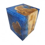 Taburete madera y resina azul
